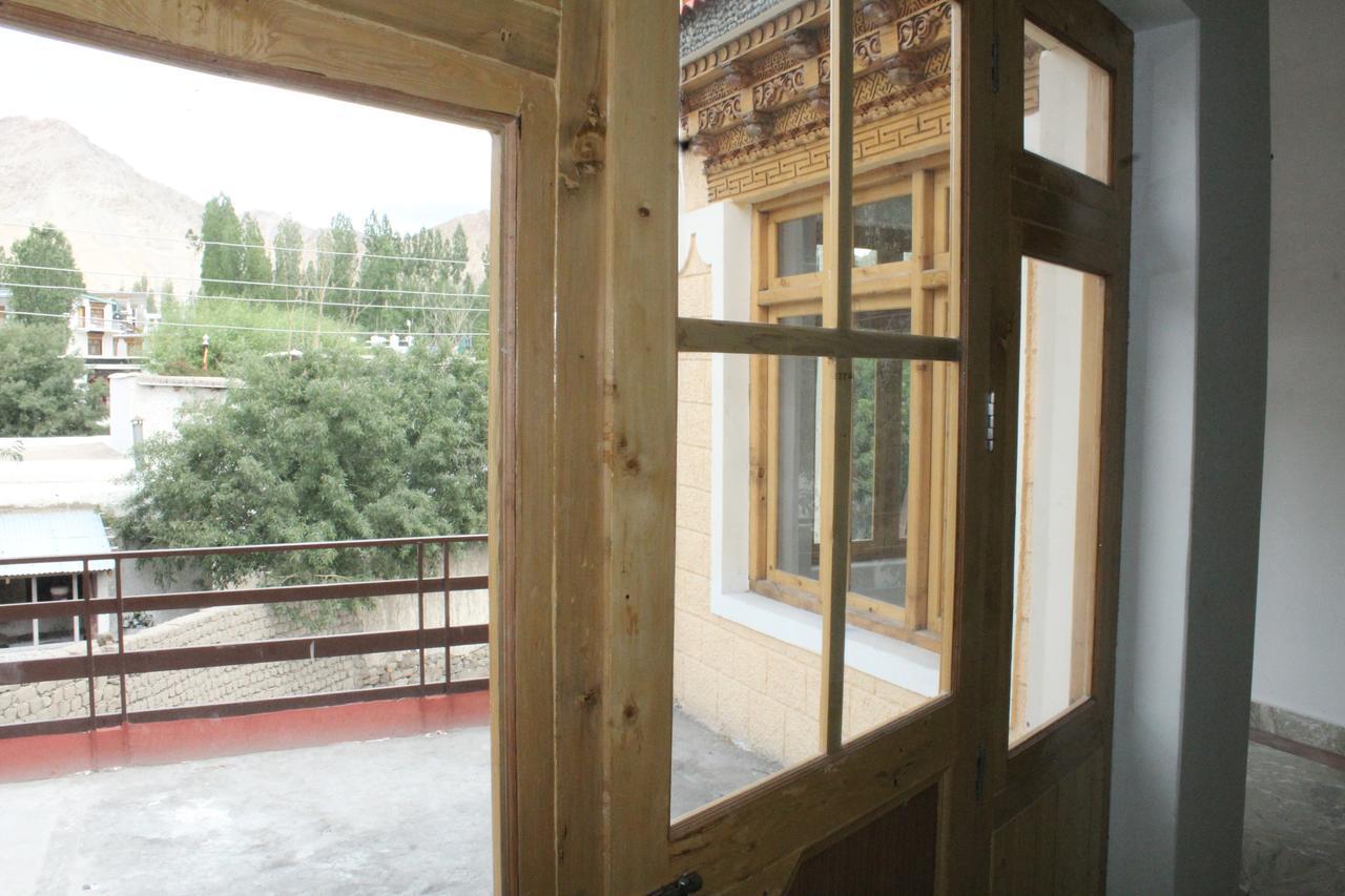 Hotel Kasdar Ladakh Leh Buitenkant foto